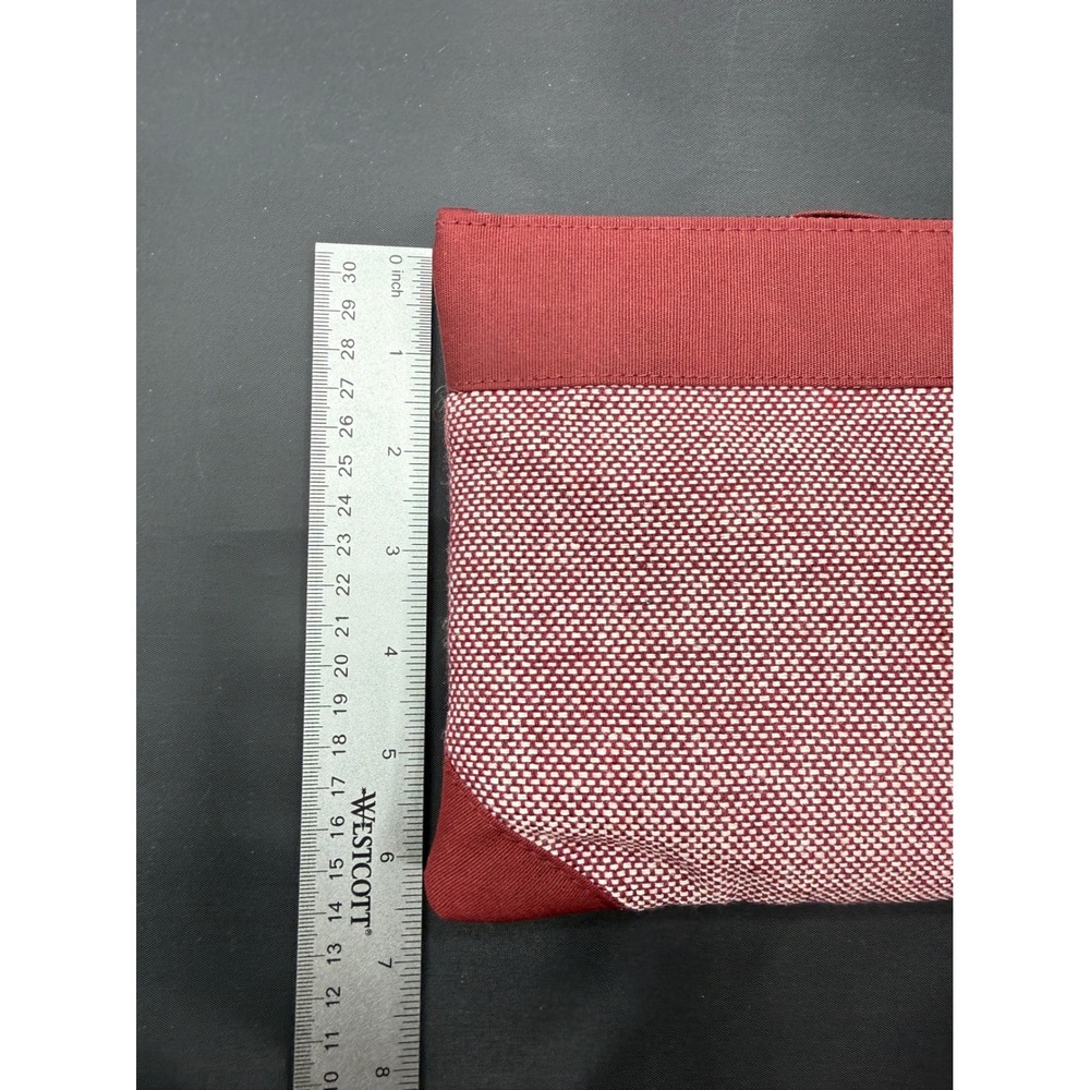 MARTIN GRANT QANTAS First Class Amenity Kit Pouch Unisex Burgundy Red Stripe OS - Picture 6 of 6